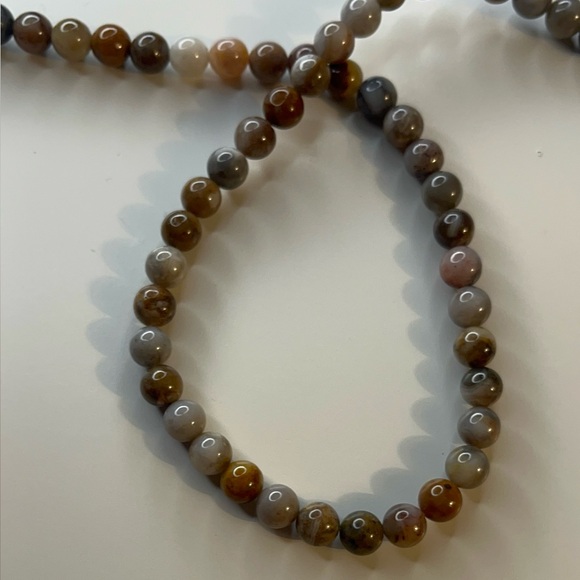 6MM CANADA JADE - Picture 7 of 7